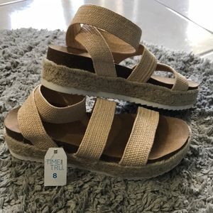 Espadrille platform sandals